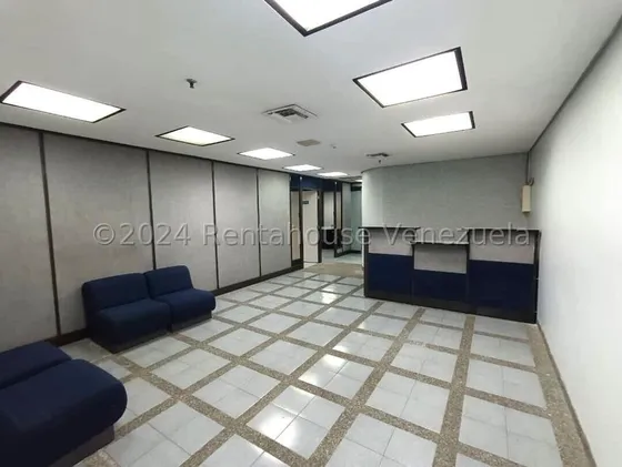 Oficina En Venta /  La Urbina  Yo 25/2218