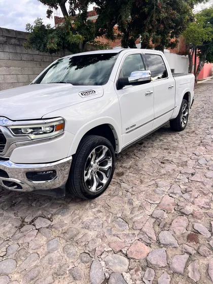 Ram Ram 1500 5.7 Hemi Limited 4x4 At