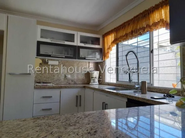 Milagros Inmuebles Casa Venta Barquisimeto Lara Zona Este Ciudad Roca Economica Residencial Economico Código Inmobiliaria Rent-a-house  25-7754