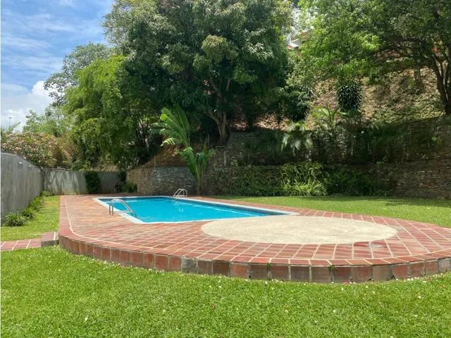 Se Vende Pb En Calle Cerrada 520m2 Alta Florida 0271