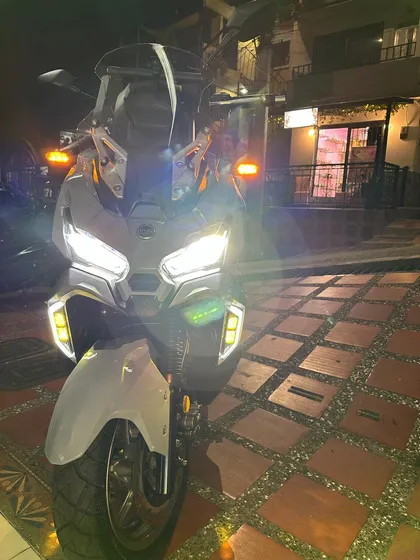 Adx 150 Con Exploradoras Y Portacelulares