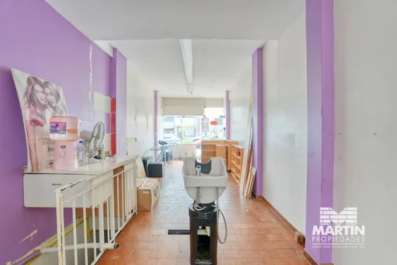 Local En Venta En Martinez, Con Subsuelo Y Patio. A Metros De Av Santa Fe Y Alvear.