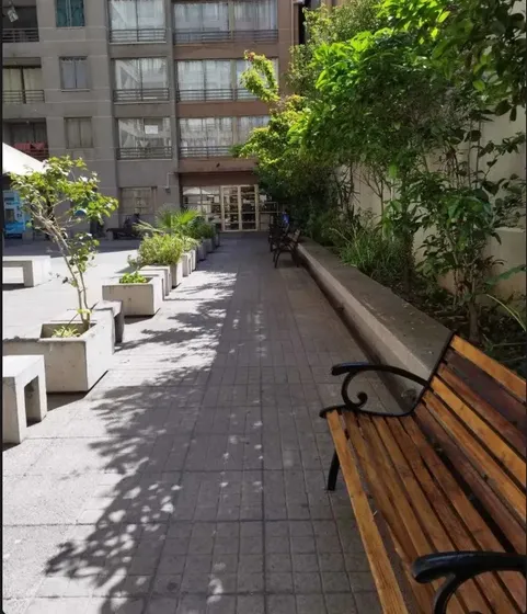 Oportunidad: Impecable Y Renovado - Metro Santa Lucía - 1 D