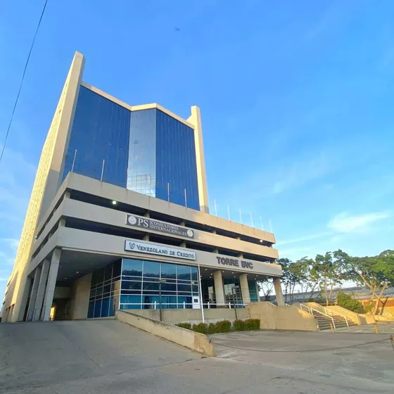 Oficina En La Torre Bvc, Sin Amoblar. 
