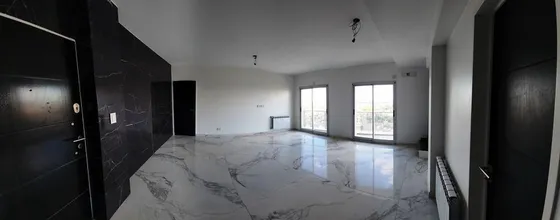 Departamento En Venta - 3 Dormitorios 3 Baños - Cochera - 220mts2 - Temperley
