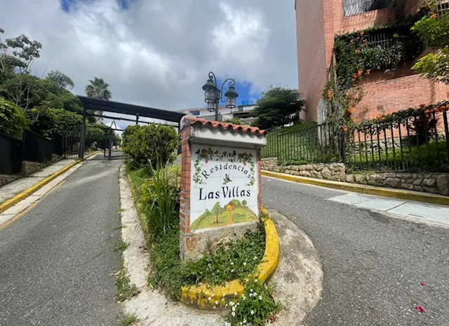 Venta De Town House En Carrizal Lomas De Urquia Llano Alto Urb. Las Villas Rz