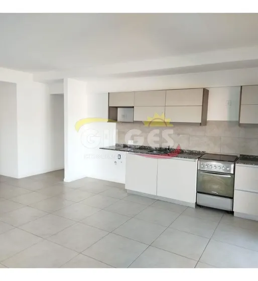 Alquiler Departamento 2 Amb.  Ituzaingó   Con Cochera