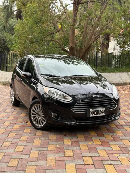 Ford Fiesta Kinetic 1.6 Titanium Powershift 120cv