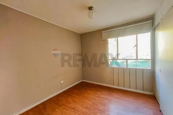 Departamento Renovado En Peñalolén  3d+1b+1e