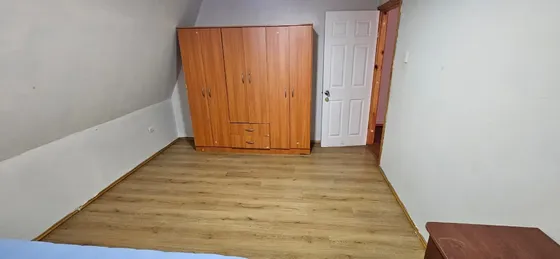  Habitación Acogedora, Ordenada Y Lista Para Habitar.