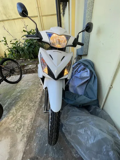 La Moto Está Prácticamente Nueva, Titular, Papeles Al Día.