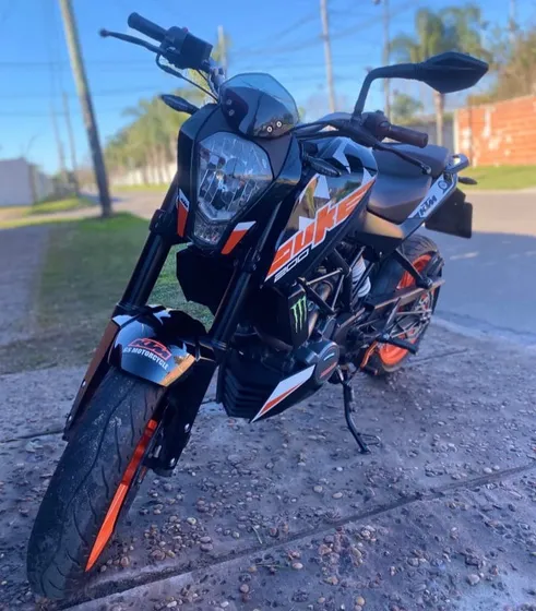 Duke 200 Negro