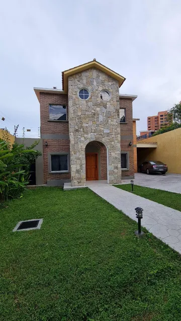 Annic Coronado Vende  Impecable Quinta En El Parral Calle Cerrada  Ref. 266887