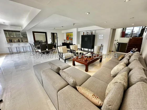 Apartamento Moderno En Las Mercedes En Venta 25-19478 Bb