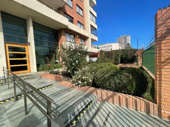 Vendo Departamento Amplio En Calle Alvarez 