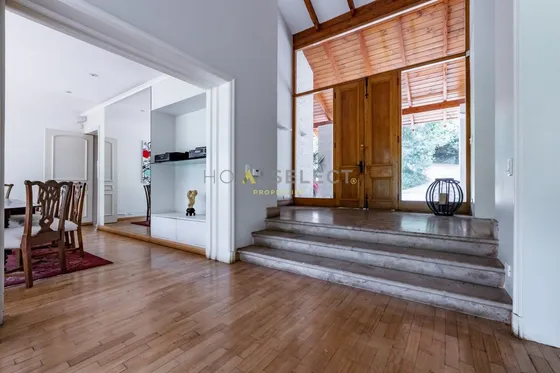 Preciosa Casa Inmersa En La Naturaleza
