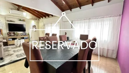 Casa En Tablada - 4 Ambientes - Parrilla- Galeria- Cochera - Living Comedor- Cocina - Parque