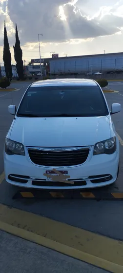 Chrysler Town & Country Sport
