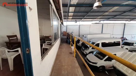 Se Vende Galpon Comercial En Primera Linea