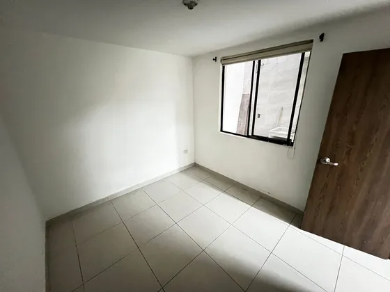 Local En Arriendo En Popular Modelo/pereira  (279058502).