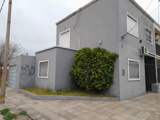Vendo Excelente Duplex En Barrio Villa Fox Zarate!!! Apto Credito!!!!!