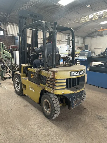 Autoelevador Daewoo Diesel 2500kg Torre Triple Envíos País