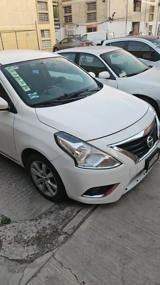 Nissan Versa 1.6 Advance Mt