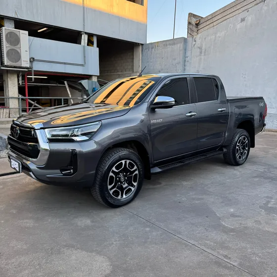 Toyota Hilux Pick-up 2.8 Cd Srx 204cv 4x4 At