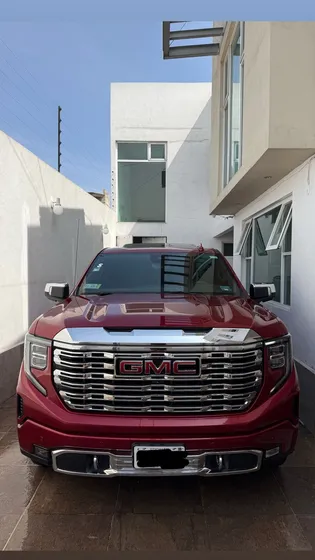 Chevrolet Sierra 6.2 Denali Dvd At