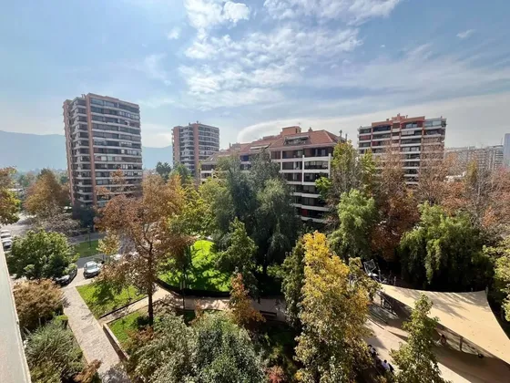 Las Hualtatas, Luis Carrera, Parque Arauco.