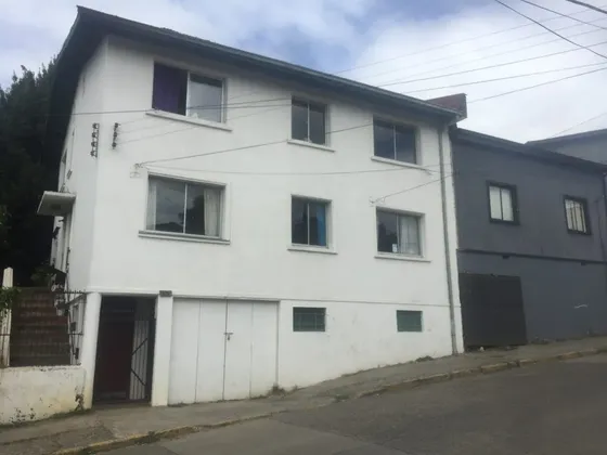 Casa En Venta De 6 Dorm. En Valdivia