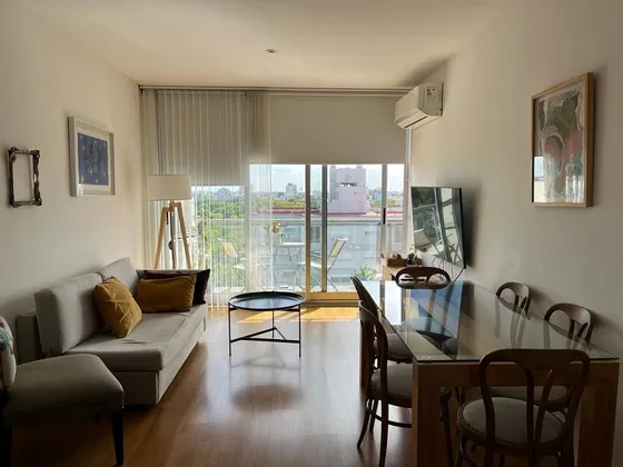 Departamento 2 Amb - Excelente Ubicacion En Edificio De Categoria - Muy Luminoso