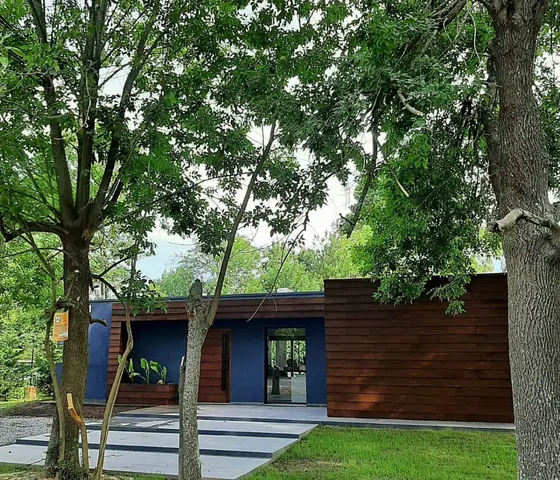 Moderna Casa Con Piscina En Barrio Cerrado Parque Las Naciones