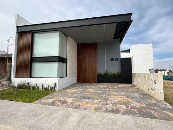 Casa Nueva En Venta Un Solo Piso En Tamarindos.