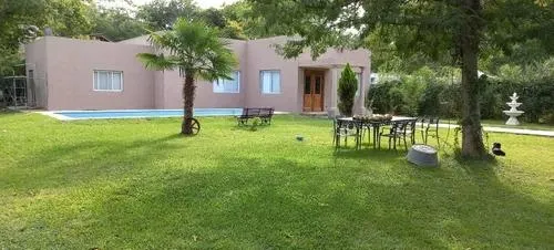 Casa En Venta - 2 Dormitorios 2 Baños - Escobar