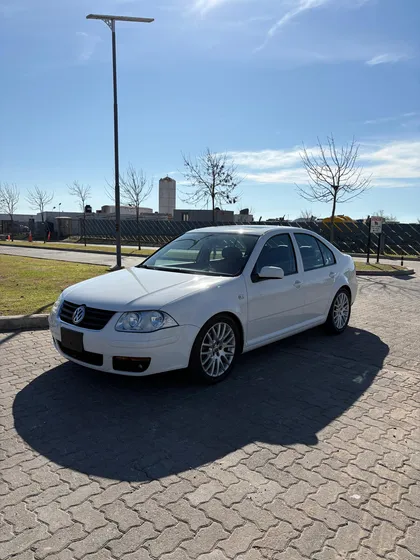 Volkswagen Bora 1.8 Highline T 180cv Cuero