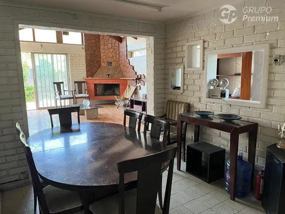 Casa En Venta De 4 Dorm. En Las Condes