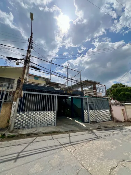 Angelica Acosta Vende Casa De 3 Niveles Urbanización La Pastora Av Anzoátegui Con Av Cedeño Valencia Carabobo