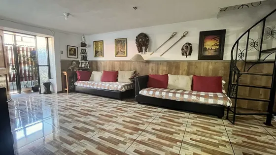 Impecable Y Amplios Espacios, 4 Dormitorios