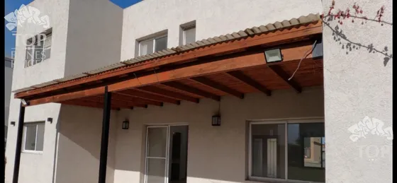Casa En  Puertos Del Lago Vistas