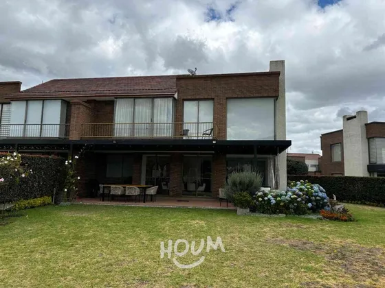 Casa En Vereda Cerca De Piedra. 4 Habitaciones, 400 M², Id: 148998