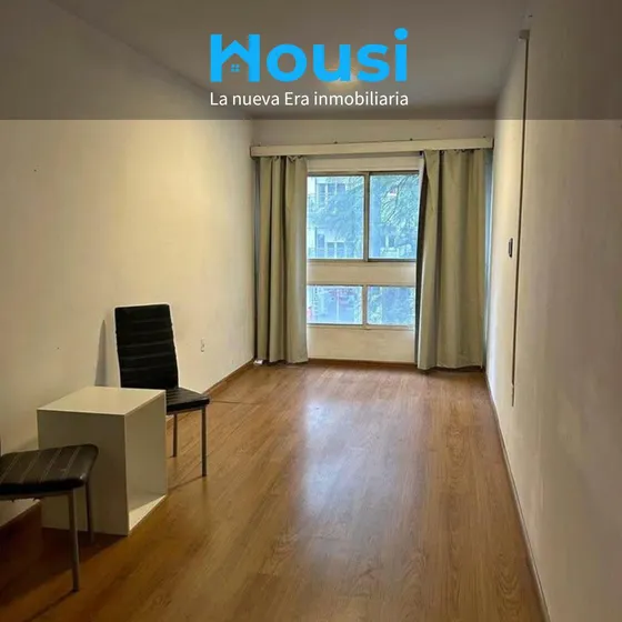 Venta Apartamento Mono Ambiente, Bajos Gastos Comunes. Vista Al Frente, Luminoso, Excelente Zona Sobre 18 De Julio.
