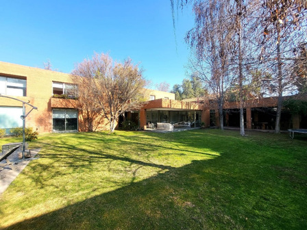 Colegio Everest/ Gran Casa 6 Dorm, 2 Salitas Estar, 1000 Mt2 Colegio Everest/ Gran Casa 6 Dorm, 2 Salitas Estar, 1000 Mt2
