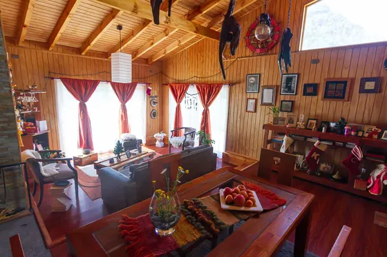 Hermosa Casa Con Gran Vista Y Terreno. (140131)