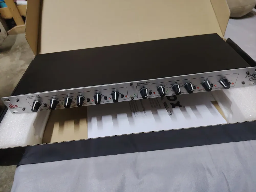 Crossover DBX 234XS | Parcelamento sem juros