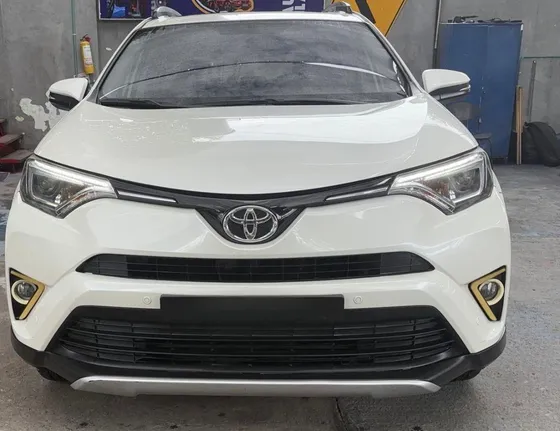 Toyota Rav4 2.0 Street