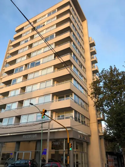 Alquiler 24 Meses Monoambiente Moderno Con Balcón Al Frente