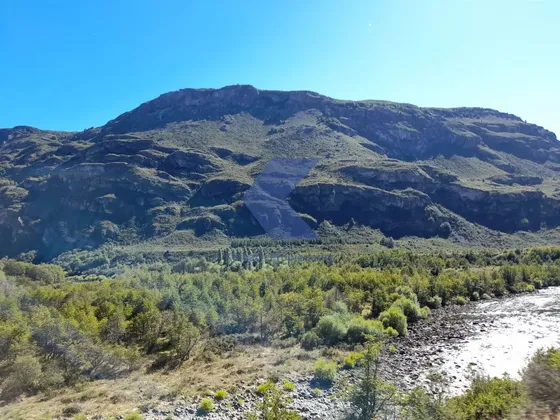 Hermoso Terreno Con 9 Kms De Río En Venta En Cisnes