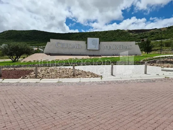 Terreno En Venta En Ciudad Maderas Corregidora, Plano, Listo Para Construir