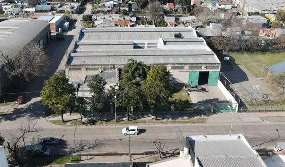Venta De Galpón (industrial O Comercial)
